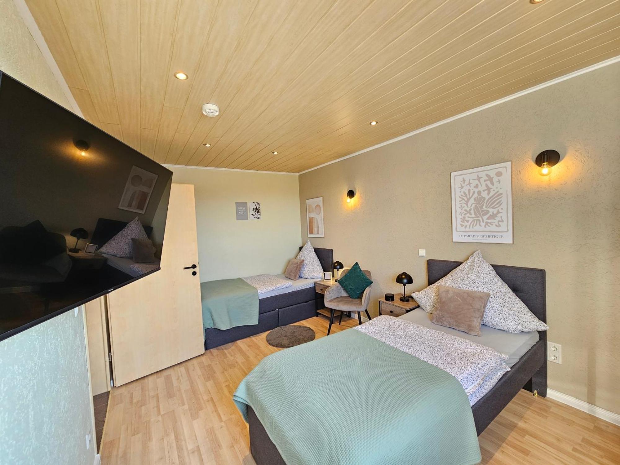 Neu Businessapp In Zentraler Lage Mit 3 Schlafzimmern Fuer Geschaeftsreisende Pendler Und Familien Naehe Sz See Salzgitter Extérieur photo